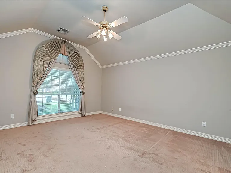 4502 Devonshire St — Photo 17