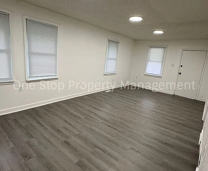 5711 Jackson Ave — Photo 4