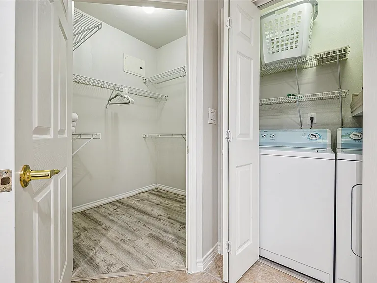 2400 McCue Rd #344 — Photo 9
