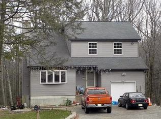 208 Sunrise Dr, East Stroudsburg, PA 18301