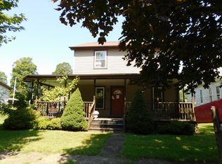 21804 Cussewago St, Venango, PA 16440