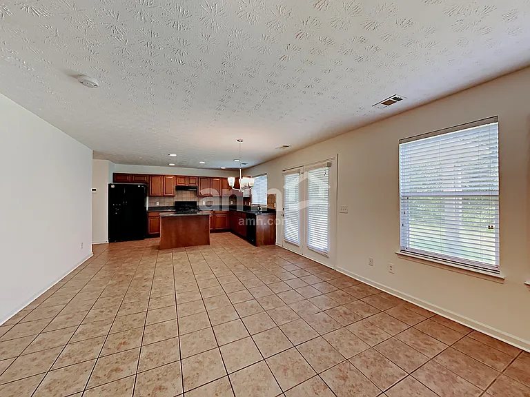 2641 Farmstead Ct — Photo 12
