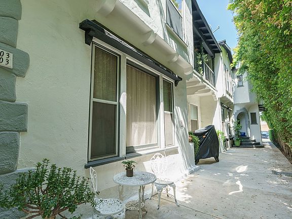 4th image of 147 N Hamilton Dr APT 101