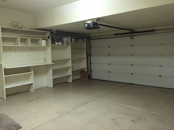 3rd image of 3827 E Carter Dr