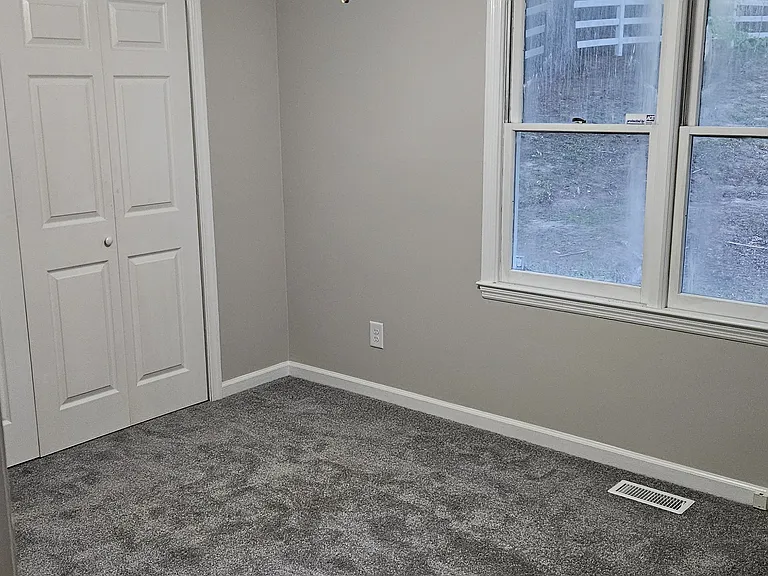 2318 Grassmere Ct — Photo 6