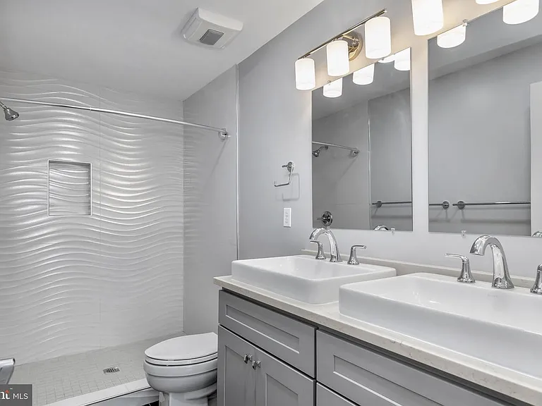 1310 Riggs St NW — Photo 37