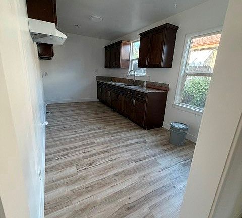 4th image of 16817 1/2 Sherman Way