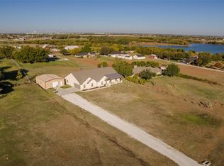 12081 Lakeshore Ct, Sanger, TX 76266