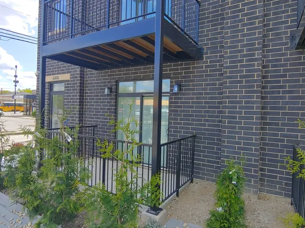 4414 N Austin Ave #100, Chicago, IL 60630