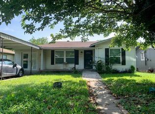 1218 N Douglas Ave, Cleburne, TX 76033
