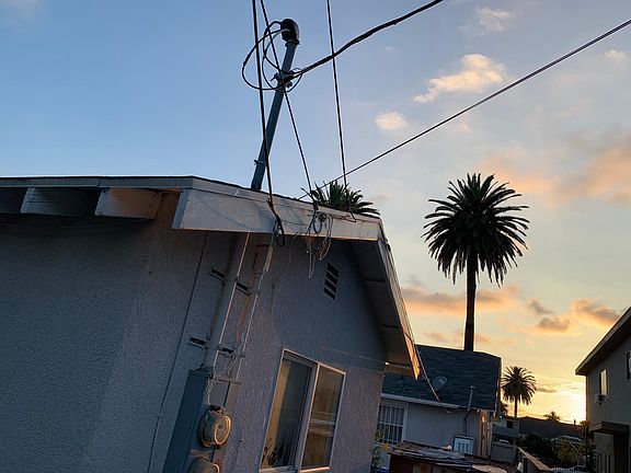 5th image of 2754 S Orange Dr