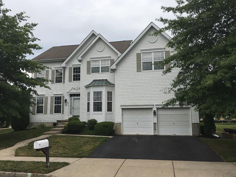 1st image of 85 Equestrian Dr