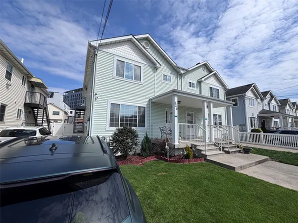 326 Beach 37 Street, Far Rockaway, NY 11691