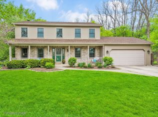 28W126 Galusha Ave, Warrenville, IL 60555