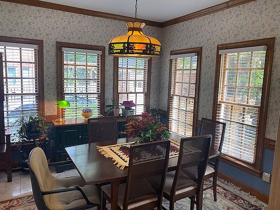 Kitchen breakfast nook
