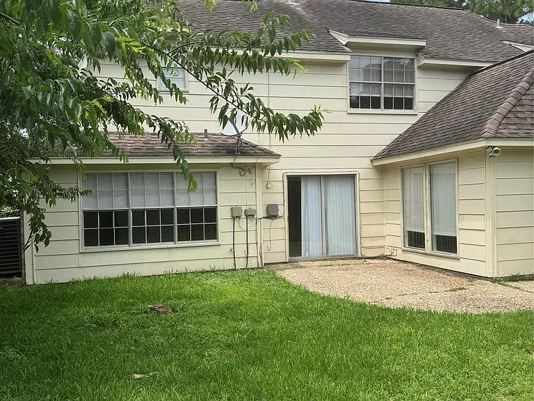 20111 Yorkway Dr — Photo 18