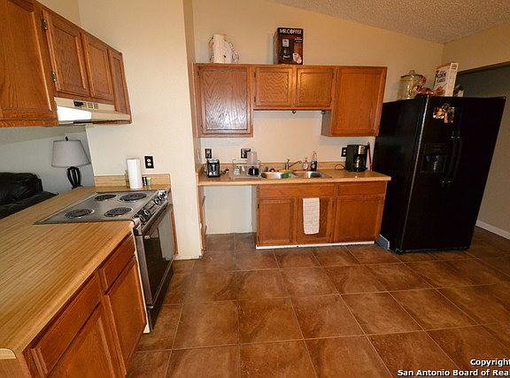 3rd image of 10047 Birch Field Dr