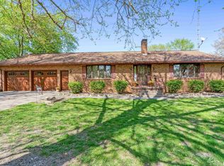 213 E Oak St, Broadwell, IL 62634