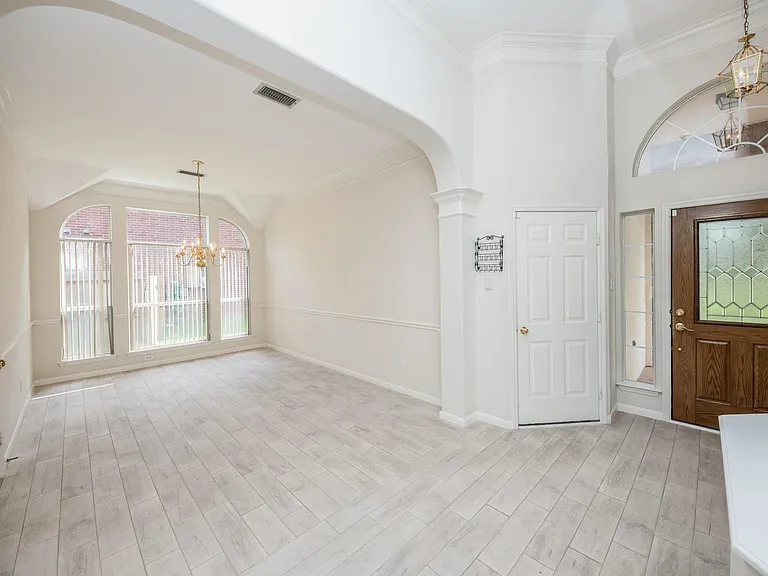 703 Acacia Pl — Photo 17
