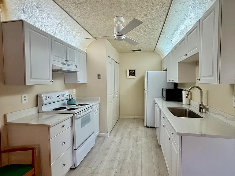 14464 Campanelli Dr — Photo 3