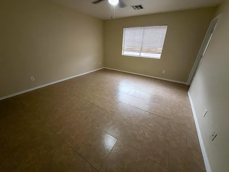 15448 W Hearn Rd — Photo 6