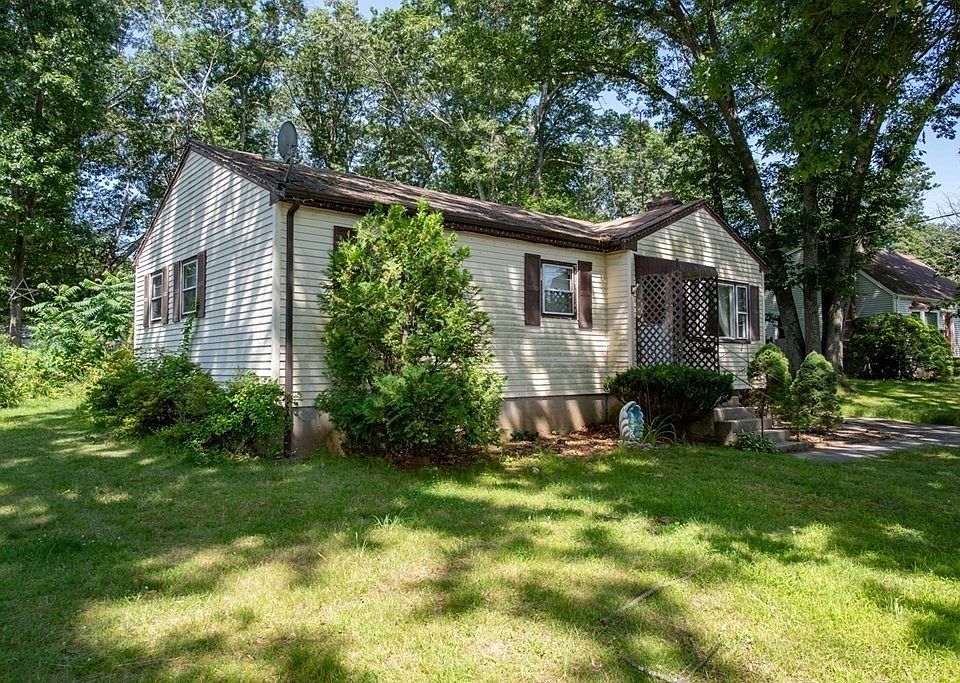 104 Farm St, Bellingham, MA 02019 Zillow
