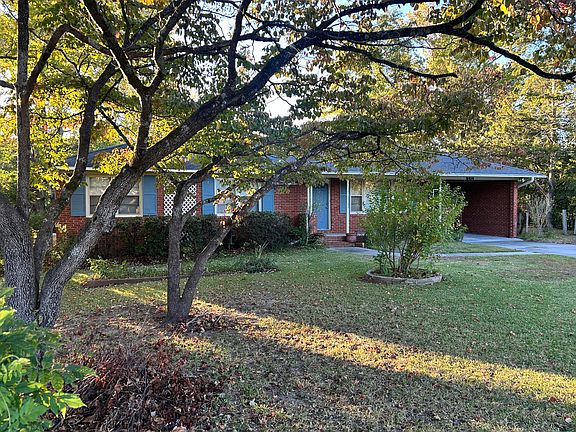 2nd image of 2414 Hunt Club Rd