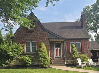 140 Kreutz Ave, Doylestown, PA 18901