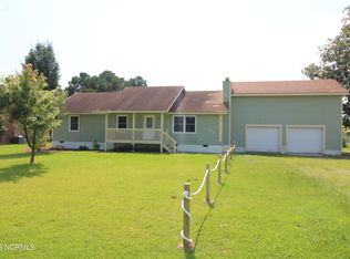 267 Riggs Rd, Hubert, NC 28539