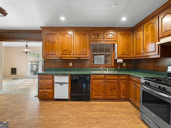 3rd image of 151 Plantation Dr
