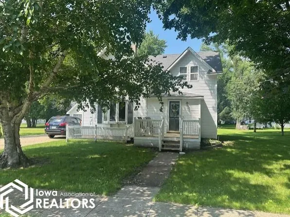 210 W 3rd St, Kanawha, IA 50447