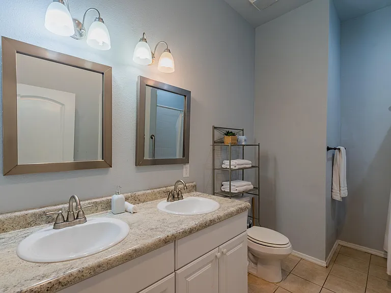 608 Marshall St — Photo 13