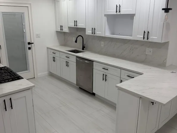 (undisclosed Address), Hicksville, NY 11801