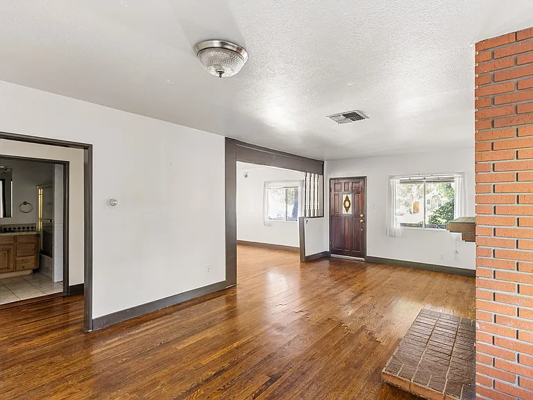5723 Stansbury Ave #1 — Photo 8