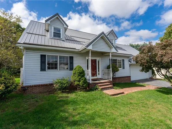 94 Hoch Ave, Donegal, PA 15628