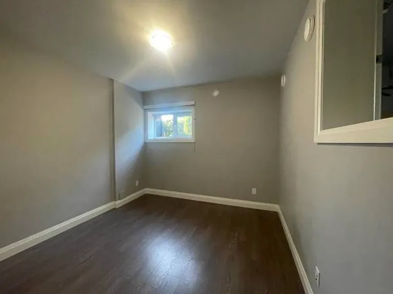 5283 Halley Ave #DOWNSTAIRS — Photo 4