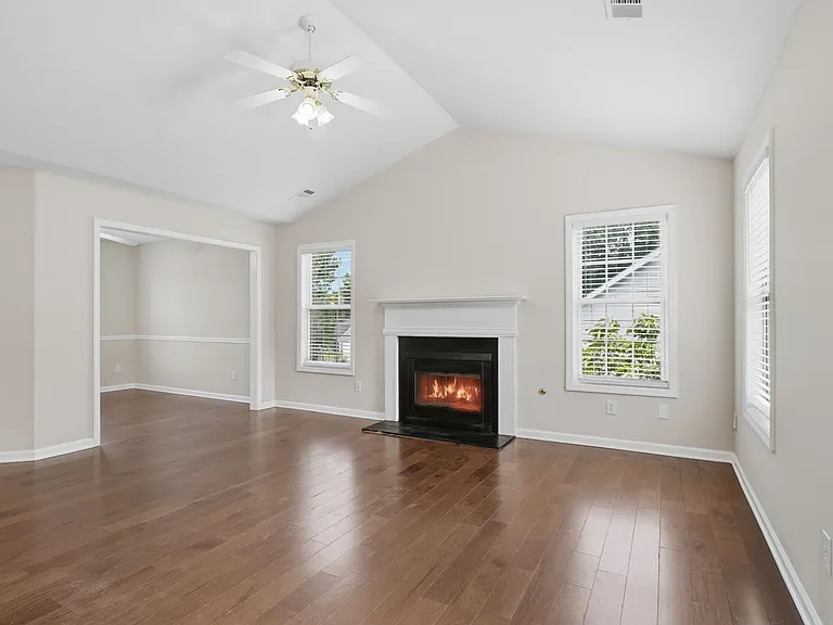 1161 Riverside Run Ln — Photo 5