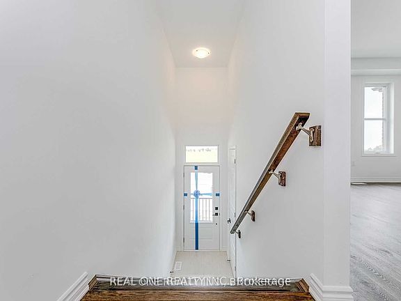 4th image of 980 Logan Dr #34