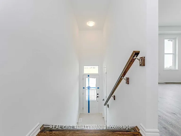 980 Logan Dr #34 — Photo 4