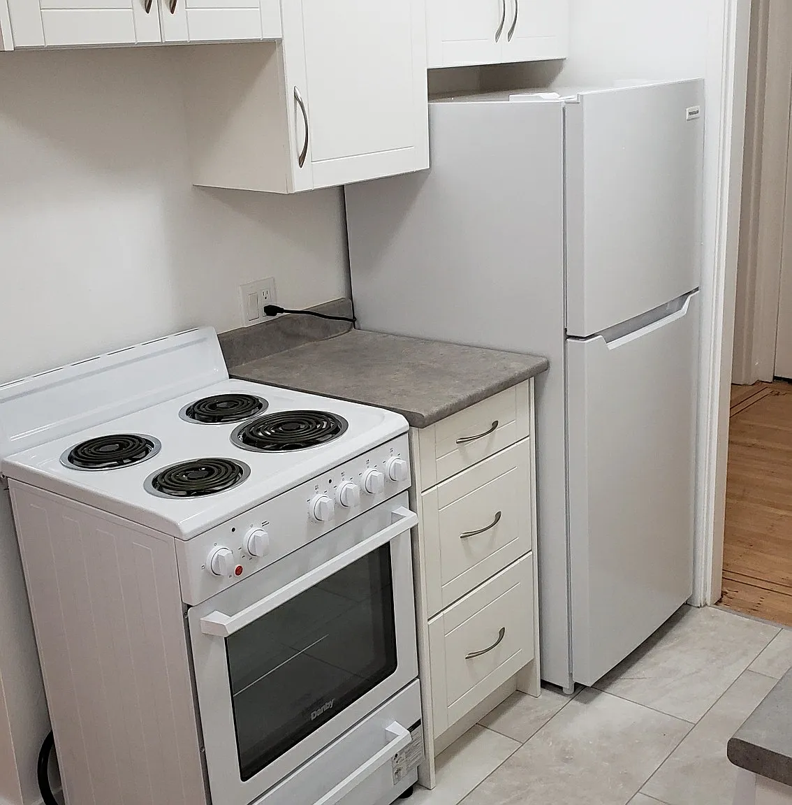 321 Agnes Street New Westminster — Photo 2