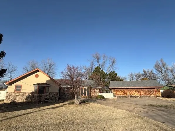 420 W 3rd St, Kinsley, KS 67547