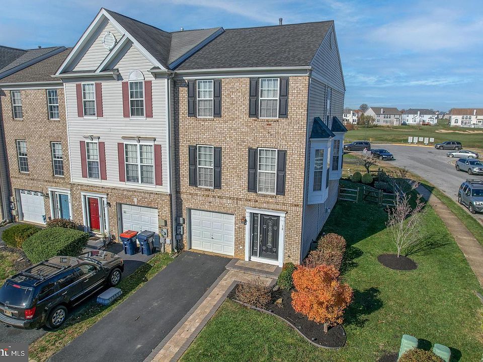1st image of 18 W Sarazen Dr