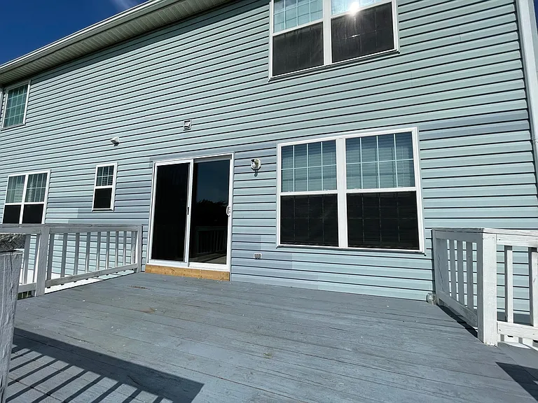 21707 Harrison St — Photo 17