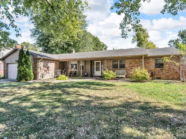 29 Robinwood Dr, Brownsburg, IN 46112