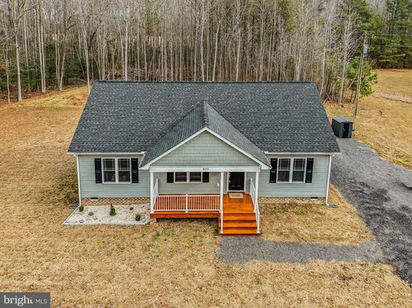 831 Rose Mount Rd, Hustle, VA 22476