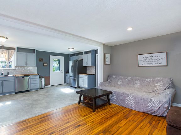 5th image of 6628 Longview Dr
