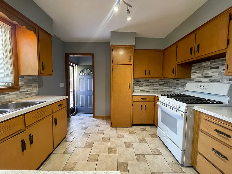 2646 Kraft Ave SE — Photo 6