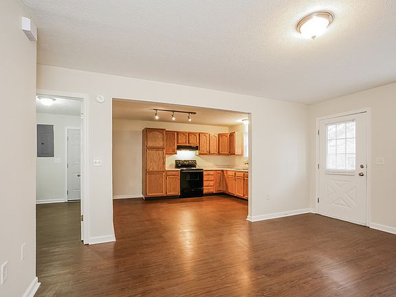 5th image of 1809 Cherry St