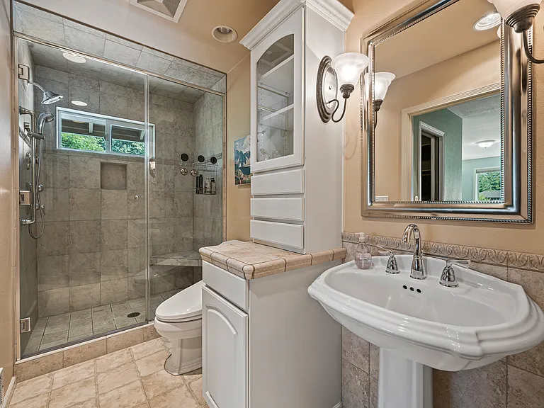 9581 E Leavenworth Rd — Photo 36