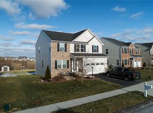 355 Ranchero Dr, Coraopolis, PA 15108